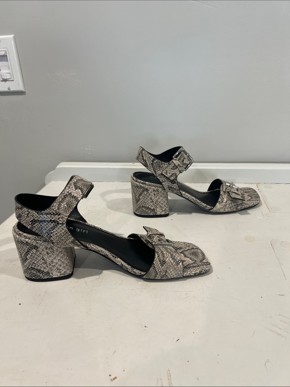 Madden Girl Snake Print Block Heel Sandals in Beige and Black womens 8 - Picture 2 of 7